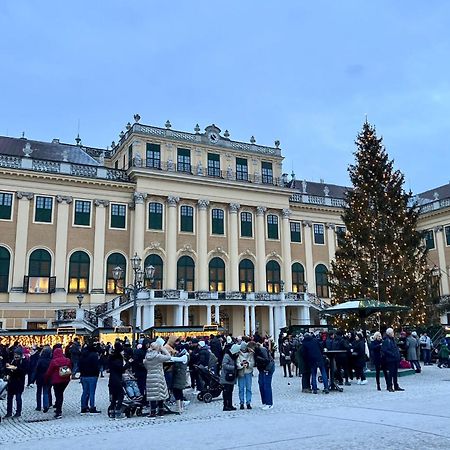 Luxe View Schoenbrunn Suite Vienna Exterior photo